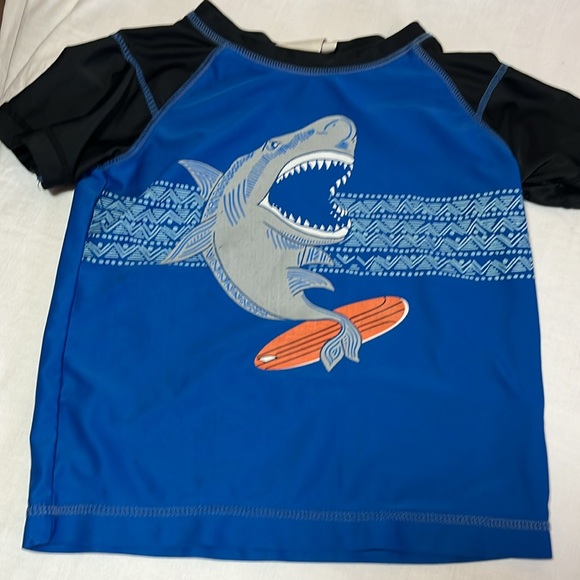 3T swim trunks and rash guard bundle - Picture 2 of 8